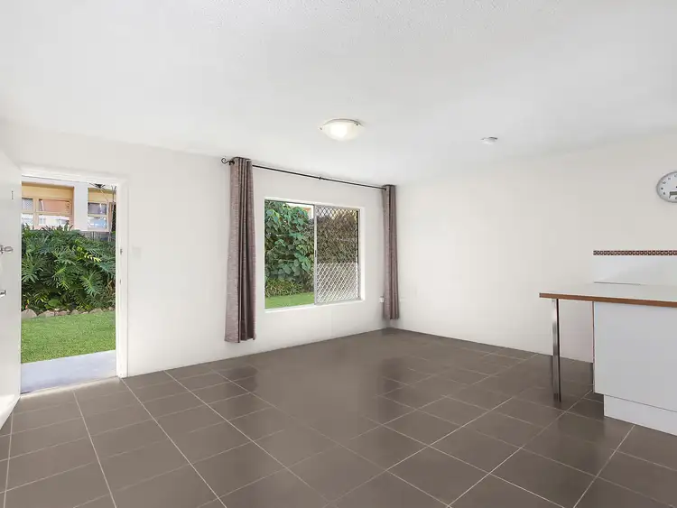 1/19 Sunset Boulevard