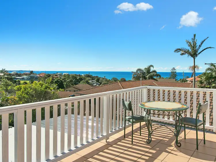 81 Barton Drive, Kiama Downs NSW 2533