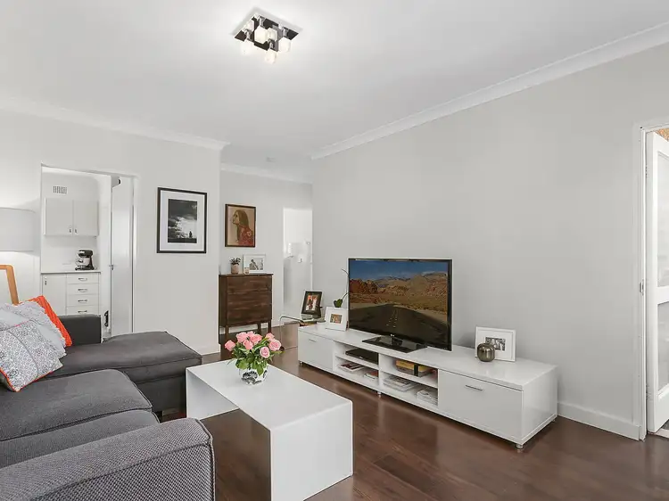 2/24 Glen Street, Marrickville NSW 2204