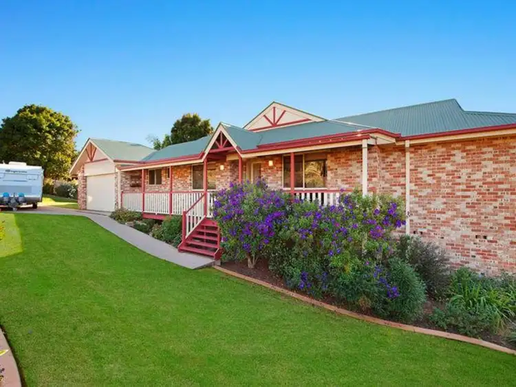 43 Lochlomond Drive, Banora Point NSW 2486