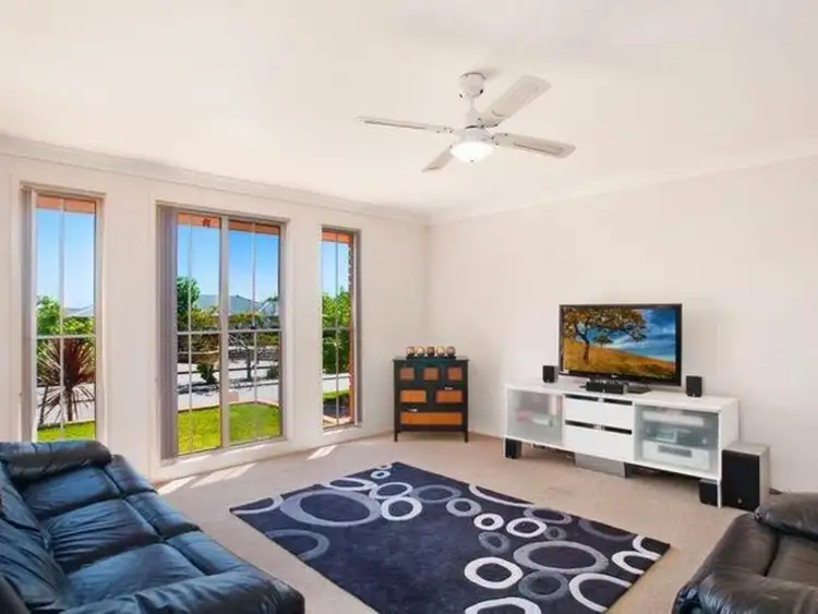 3 The Hill, Valentine NSW 2280