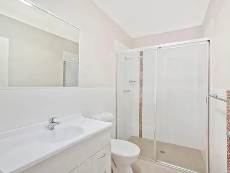 Fourth view of Homely villa listing, 2/444 Northcliffe Drive, Berkeley NSW 2506