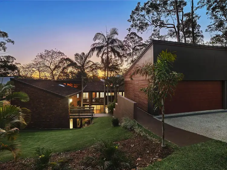 25 Kirkdale Road, Chapel Hill QLD 4069