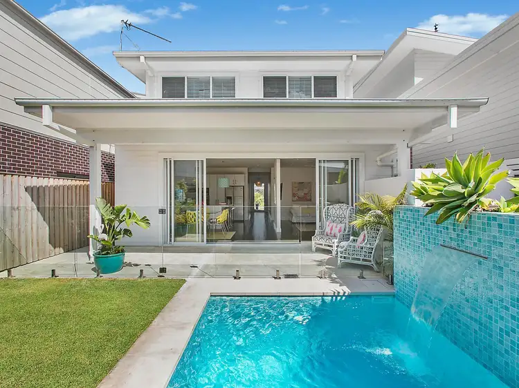 8 Kilncar Crescent, Thirroul NSW 2515
