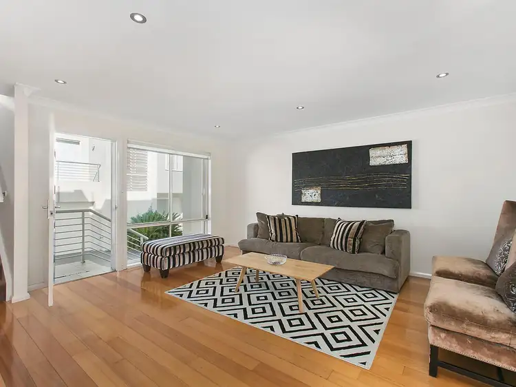 2/16 Strathearn Avenue, Wollongong NSW 2500