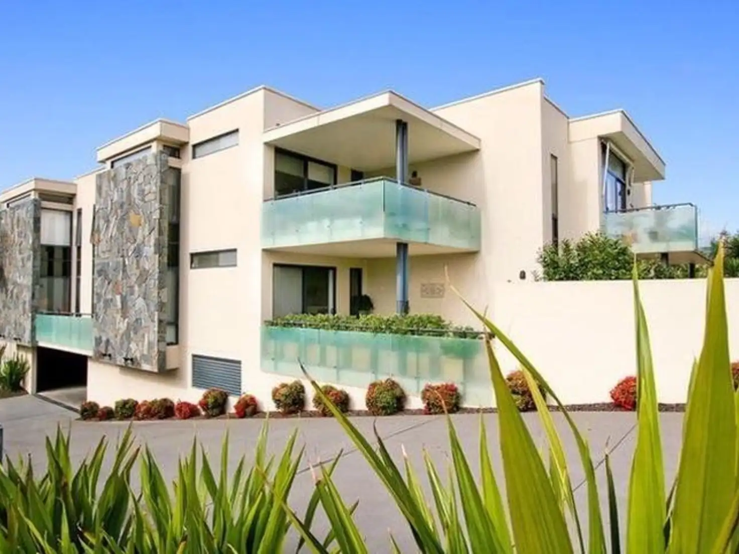 Main view of Homely apartment listing, 2/20 Golf Avenue, Mona Vale NSW 2103