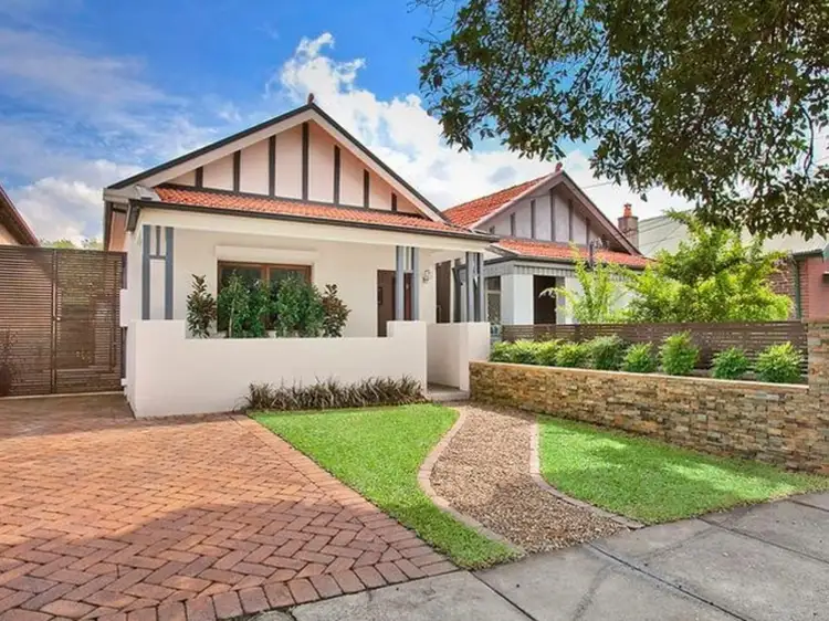 252 Lyons Road, Russell Lea NSW 2046