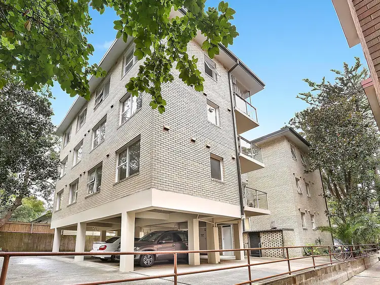 Third view of Homely apartment listing, 3/90 RAGLAN Street, Mosman NSW 2088