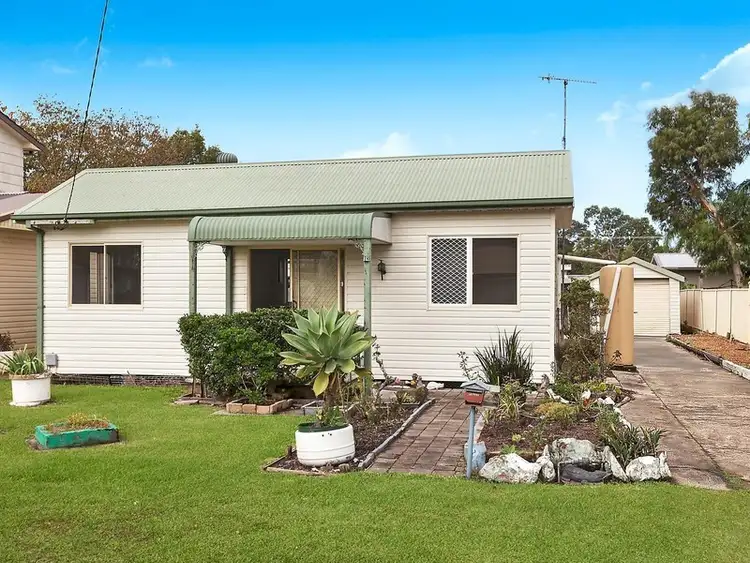 10 Watson Avenue, Tumbi Umbi NSW 2261