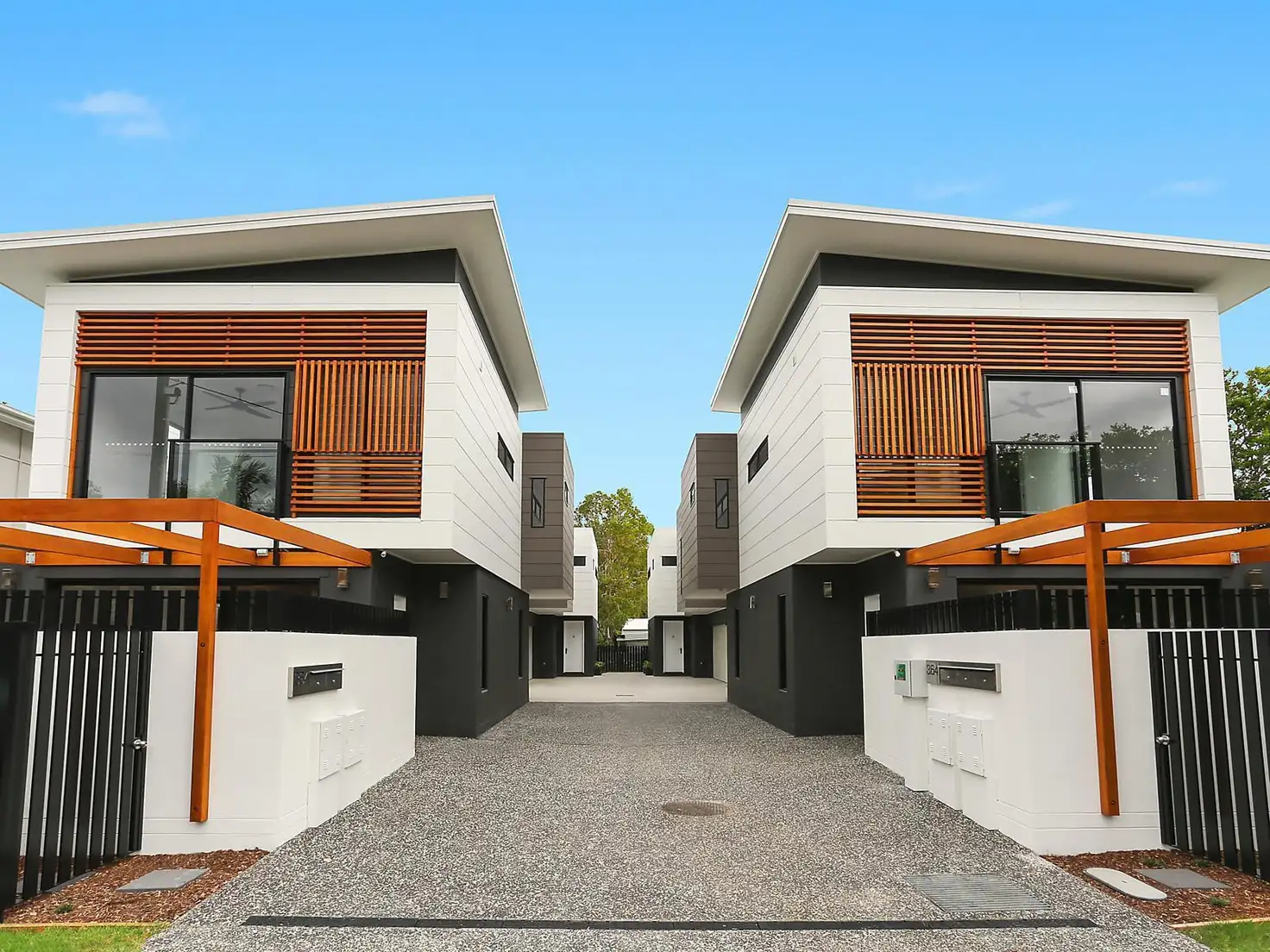 Main view of Homely townhouse listing, 4/364 Hawthorne Road, Hawthorne QLD 4171