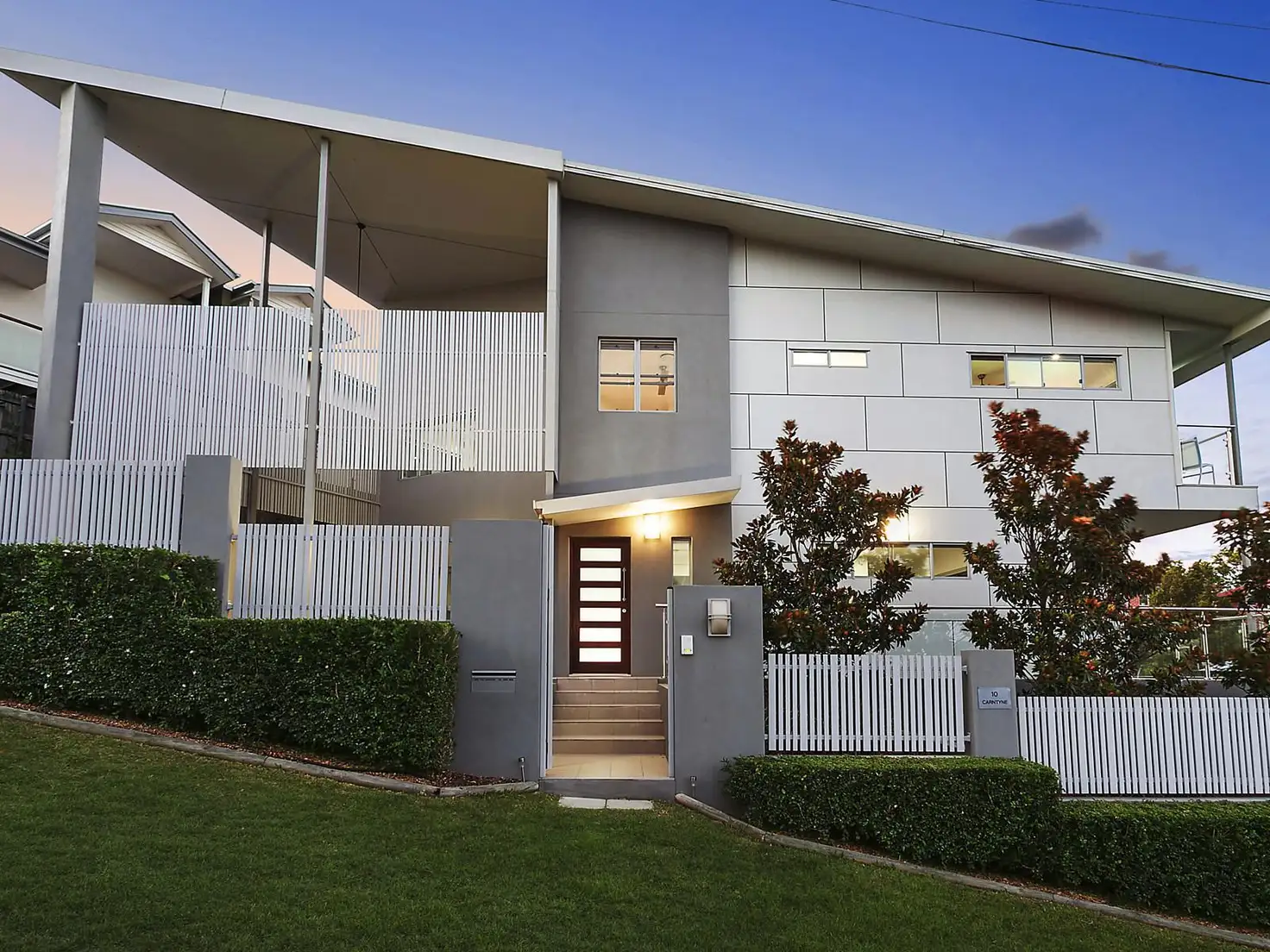 Main view of Homely townhouse listing, 1/10 Carntyne Street, Morningside QLD 4170