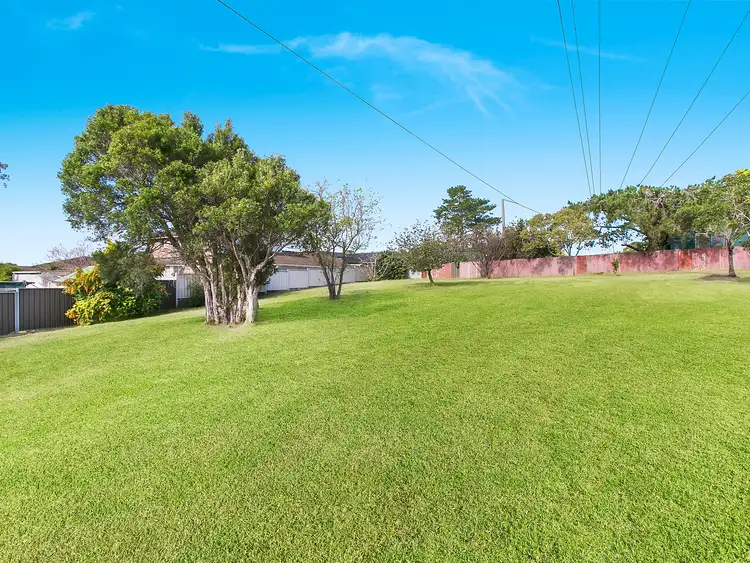 Second view of Homely house listing, 25 Gerard Avenue, Farmborough Heights NSW 2526