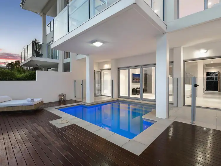 3/10 Ray Street, Runaway Bay QLD 4216