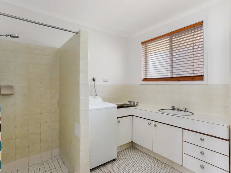 Fifth view of Homely apartment listing, 2/11 Rosewood Avenue, Broadbeach QLD 4218