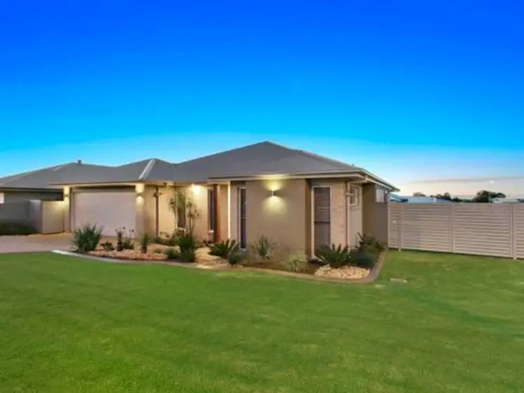 1 Schneider Court, Middle Ridge QLD 4350