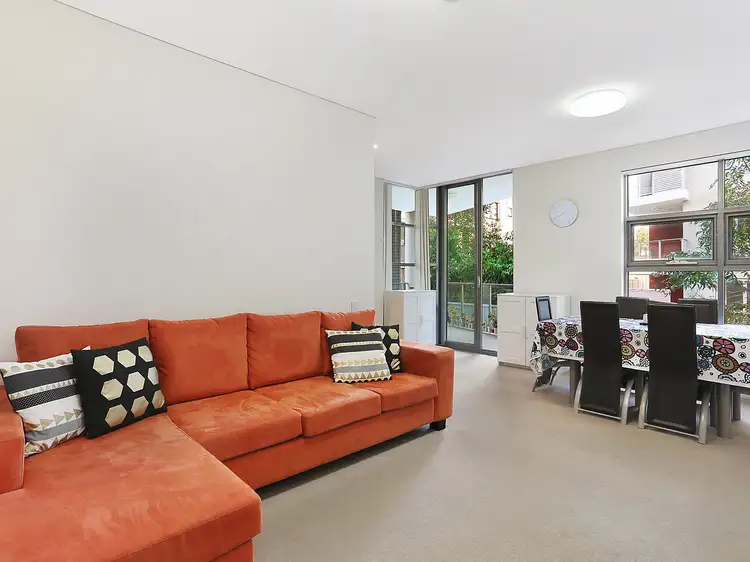 54/15 Mindarie Street