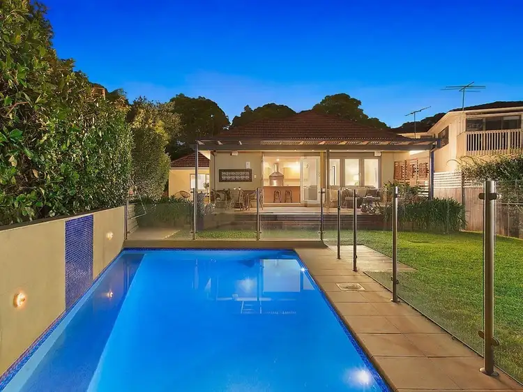 33 Barcoo Street