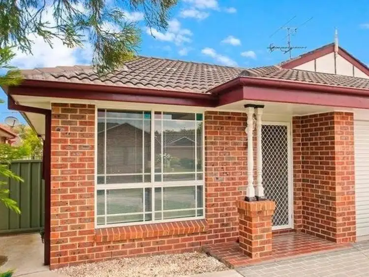 2/11 Minnesota Way, Warners Bay NSW 2282