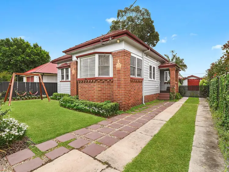 36 Texas Street, Mayfield NSW 2304