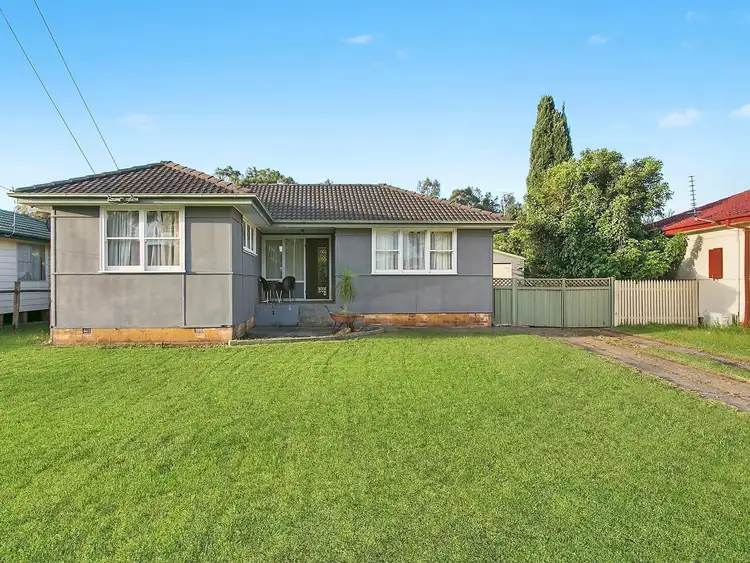 12 Eleebana Crescent, Koonawarra NSW 2530