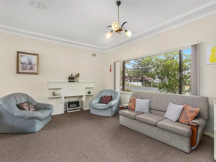 Second view of Homely house listing, 8 Bimbadeen Avenue, West Wollongong NSW 2500