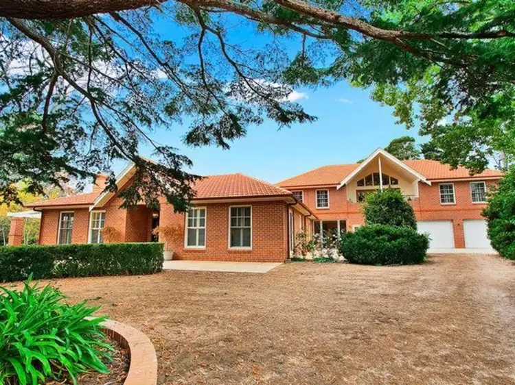 13 Sunninghill Avenue, Burradoo NSW 2576
