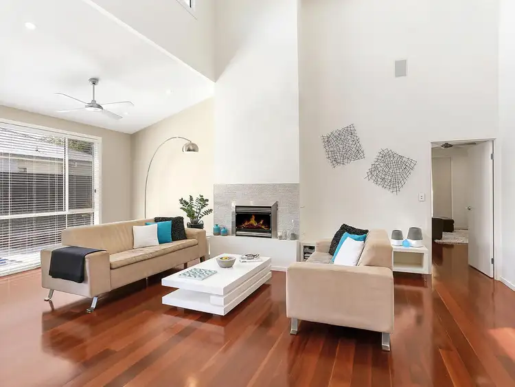 18 Peregrine Crescent, Coomera QLD 4209