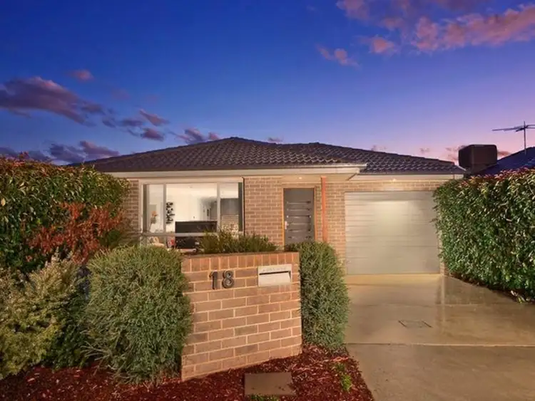 18 Hesba Brinsmead Street, Franklin ACT 2913