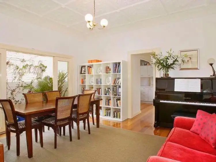 73 Kingsclear Road, Alexandria NSW 2015