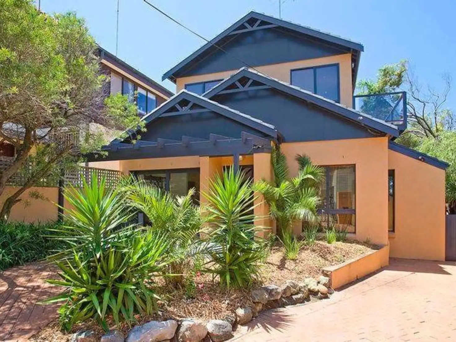 Main view of Homely house listing, 10 Silva Street, Tamarama NSW 2026