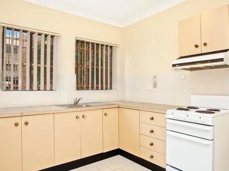 Second view of Homely apartment listing, 3/33 Alfreda Street, Coogee NSW 2034