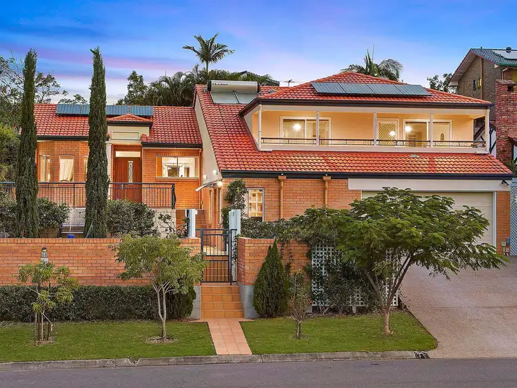 52 Diamantina Street, Chapel Hill QLD 4069