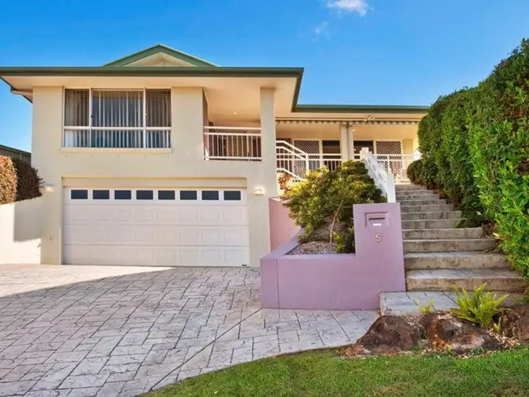 5 Caravel Place, Banora Point NSW 2486