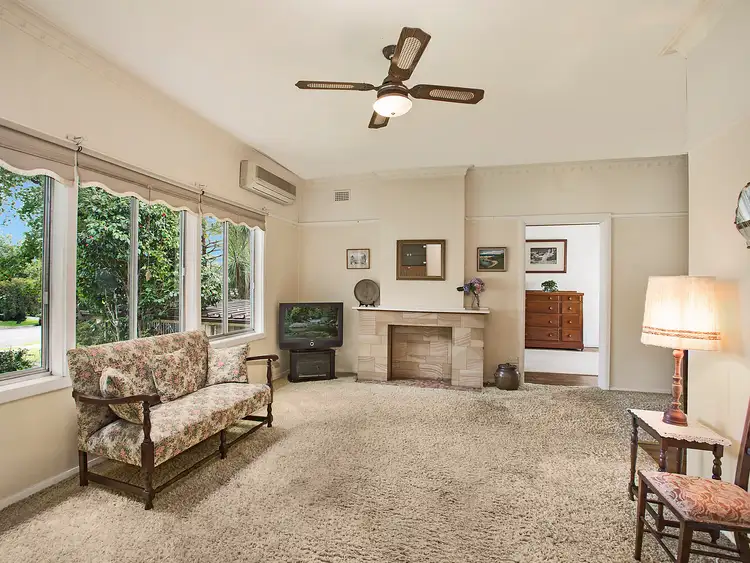 87 St Johns Avenue, Mangerton NSW 2500