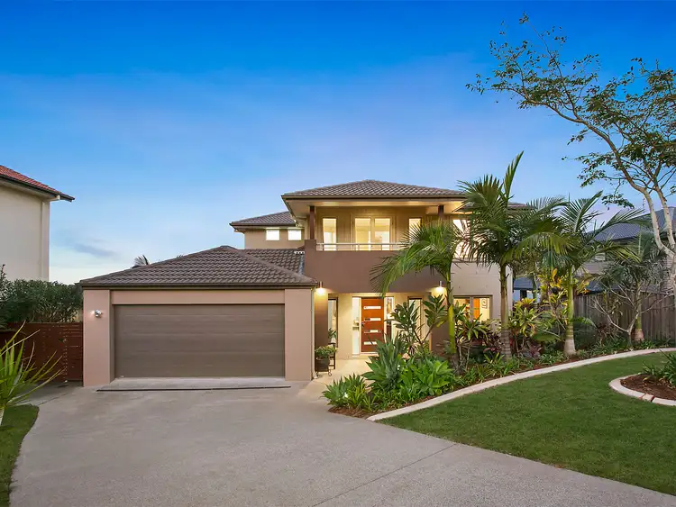 22 Buncrana Terrace, Banora Point NSW 2486
