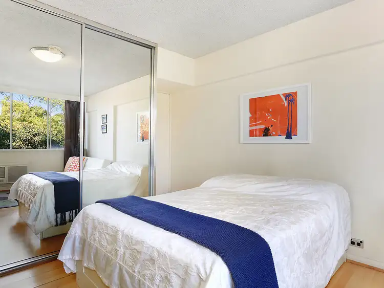 Third view of Homely studio listing, 46/68 Roslyn Gardens, Rushcutters Bay NSW 2011