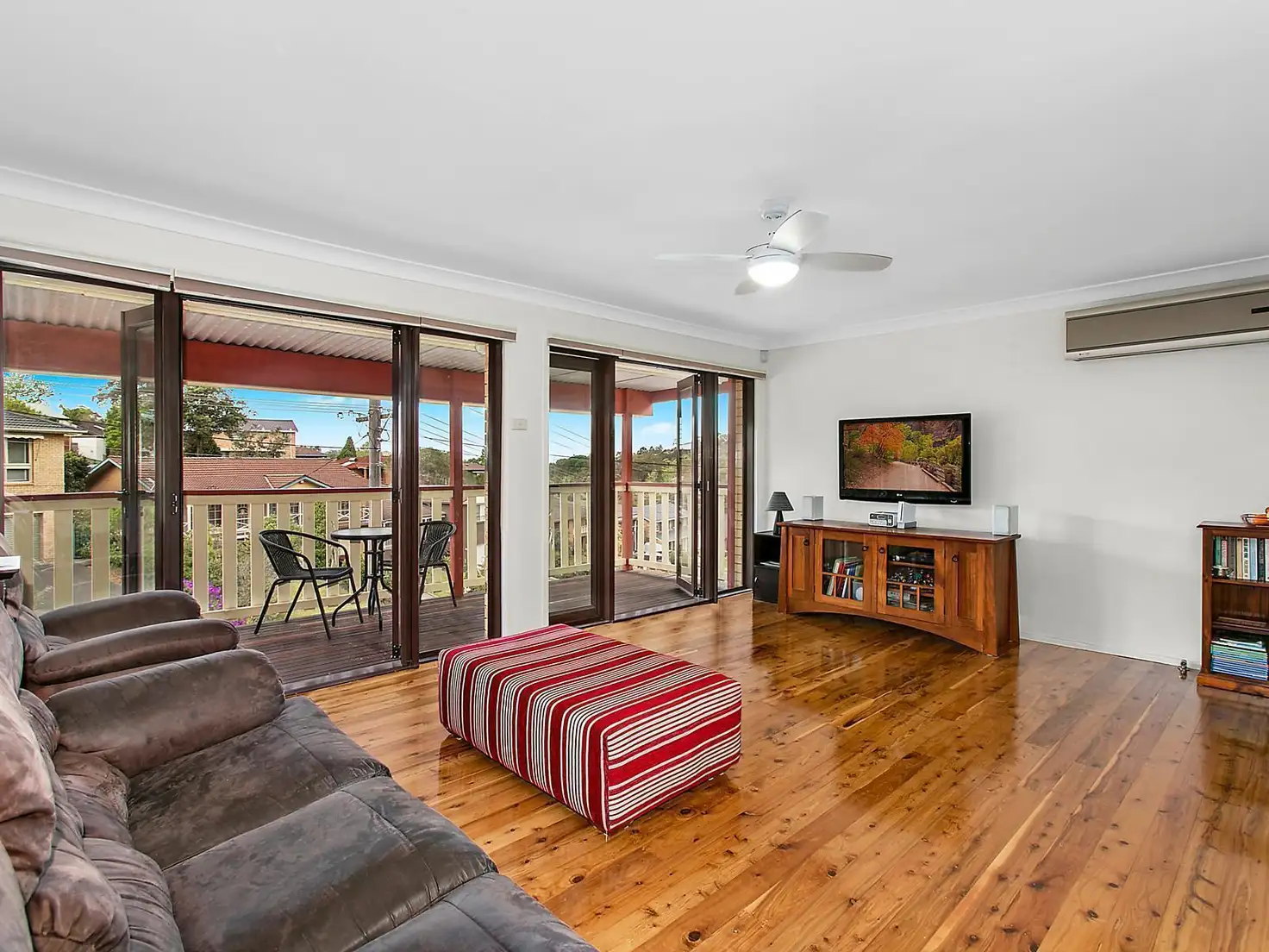 Main view of Homely house listing, 10 Jacaranda Avenue, Figtree NSW 2525