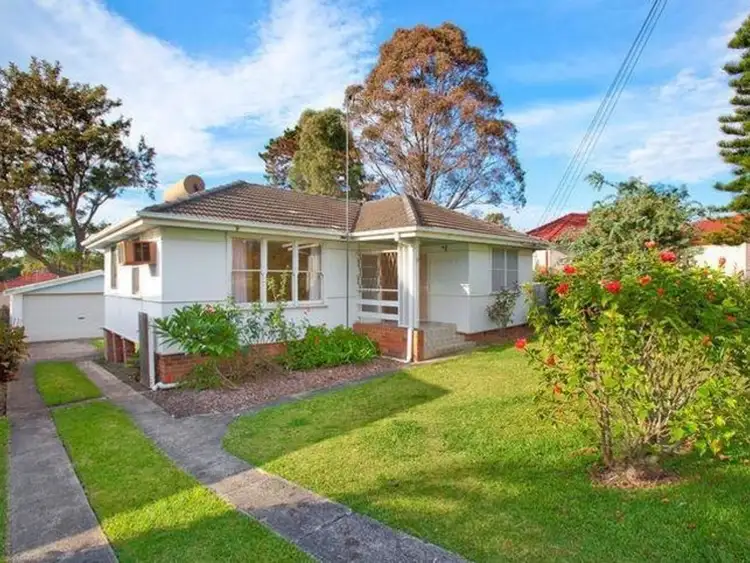 Main view of Homely house listing, 33 Hogarth Avenue, Mount Warrigal NSW 2528