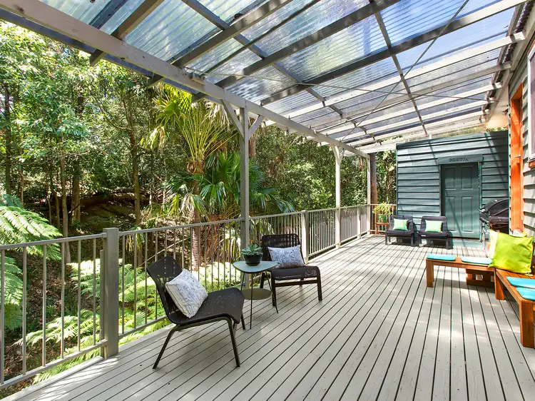 17 Cornock Avenue, Thirroul NSW 2515