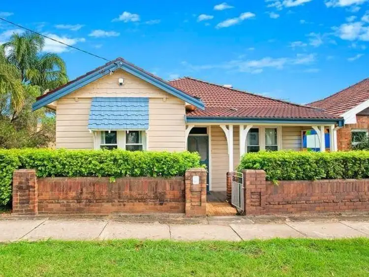 196 Brunker Road, Adamstown NSW 2289