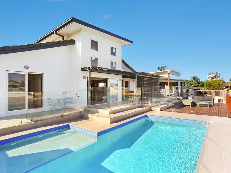 52 Nineteenth Avenue, Palm Beach QLD 4221