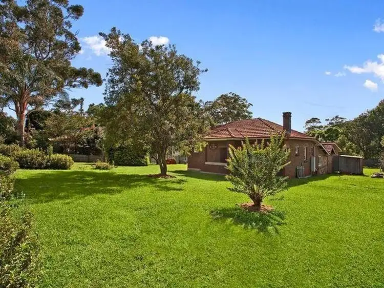 15 Mt Pleasant Avenue, Normanhurst NSW 2076