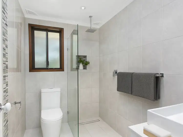 Third view of Homely house listing, 6 Amaroo Avenue, Figtree NSW 2525