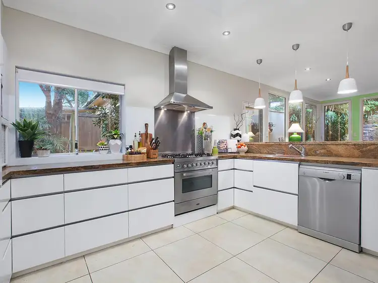 55 Toorak Avenue, Mangerton NSW 2500