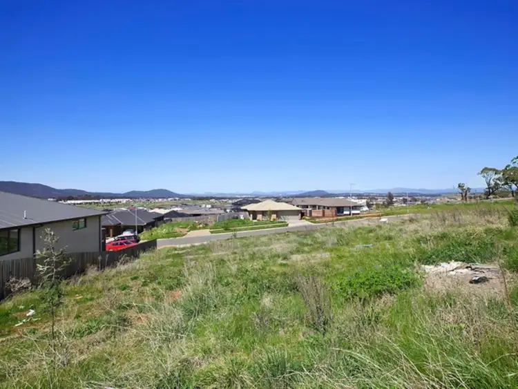 8 Pownall Street, Franklin ACT 2913