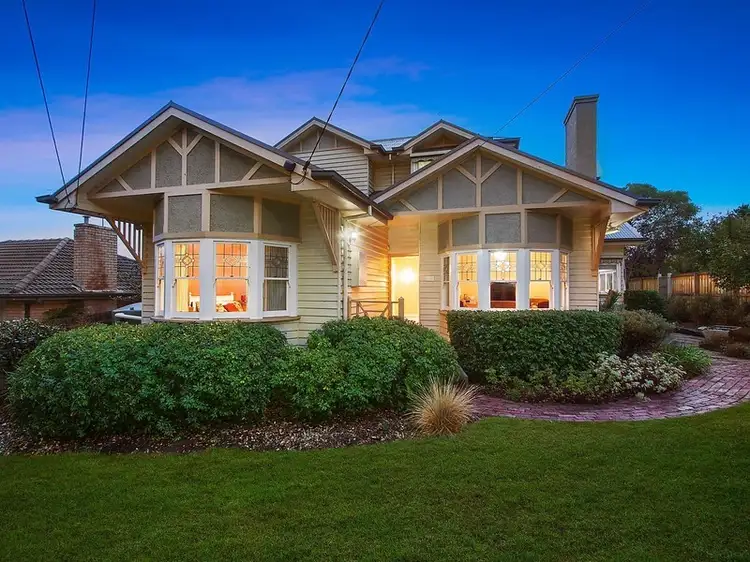17 Swayfield Road, Mount Waverley VIC 3149