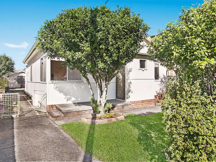 12 Pacific Avenue, Ettalong Beach NSW 2257