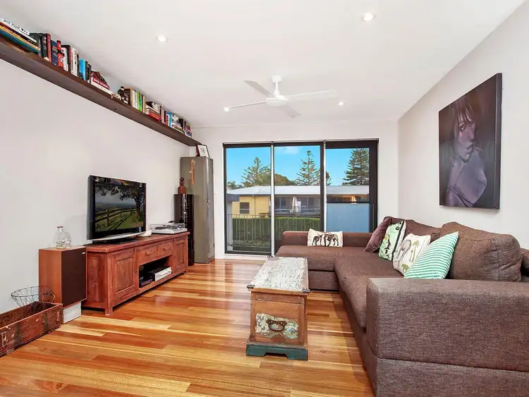 Fourth view of Homely apartment listing, 1/18 Terrol Crescent, Mona Vale NSW 2103