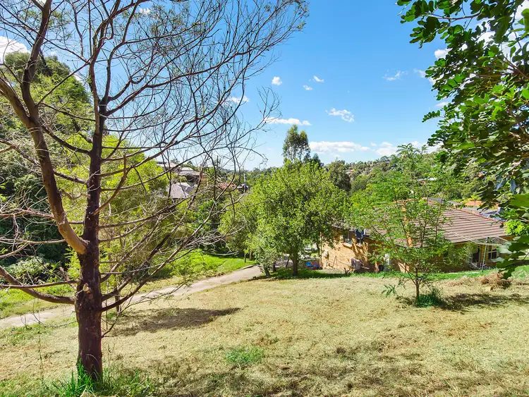 4 Sandalwood Road, Farmborough Heights NSW 2526