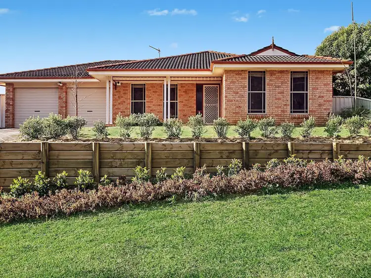 14 Packenham Place, Mount Annan NSW 2567